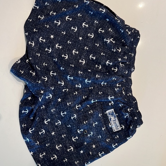 Never worn swim trunks - Picture 3 of 3